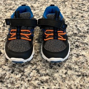 Size 5 toddler sneakers